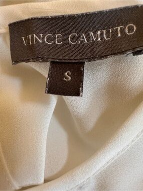 Vince Camuto Cream Blouse Top EUC Size Small